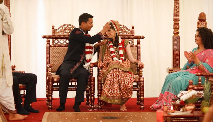 Gema and Surajit Hindu Wedding   Photographs at Bhaktivedanta Manor and Hendon Hall