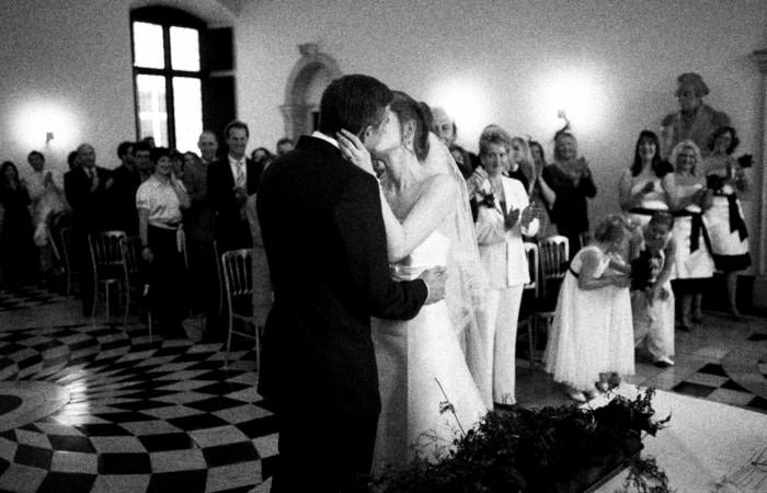 Wedding Photography at The Queens House, Greenwich for Wendy and Tim 