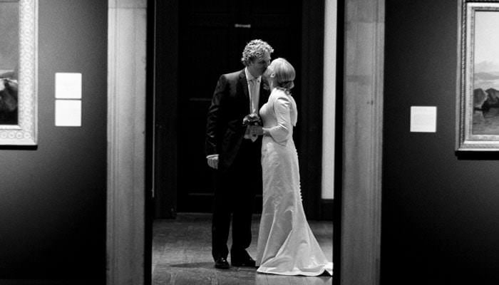 Red Themed Wedding at The Queen's House in Greenwich for Marrit & Jasper 7