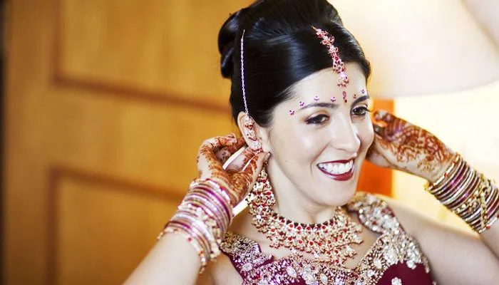 bride with henna getting ready Michelle and Kamal's Wedding Photographed at The Copthorne Hotel, Gatwick 1