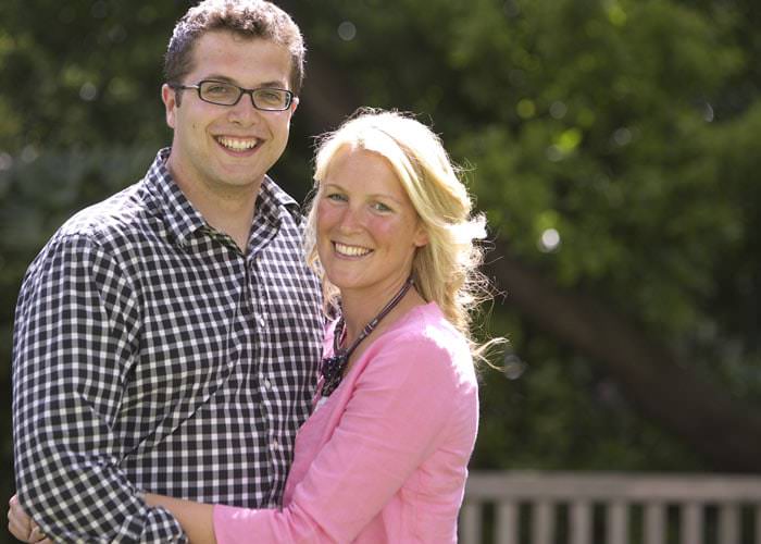 Engagement photograph of Vix and Ed in London