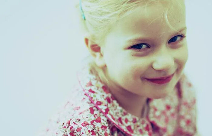 Annabelle - little girl photographed aged 4 years old Jennifer's Family Portrait Photographs in Oxford 2