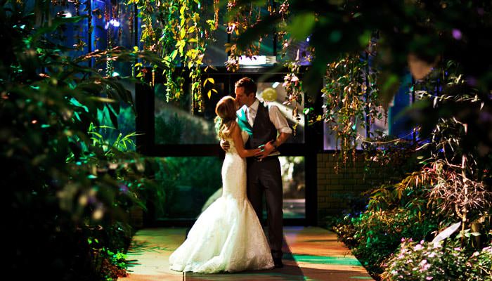 Wedding Photograph Bride and Groom at Cambridge Cottage, Kew