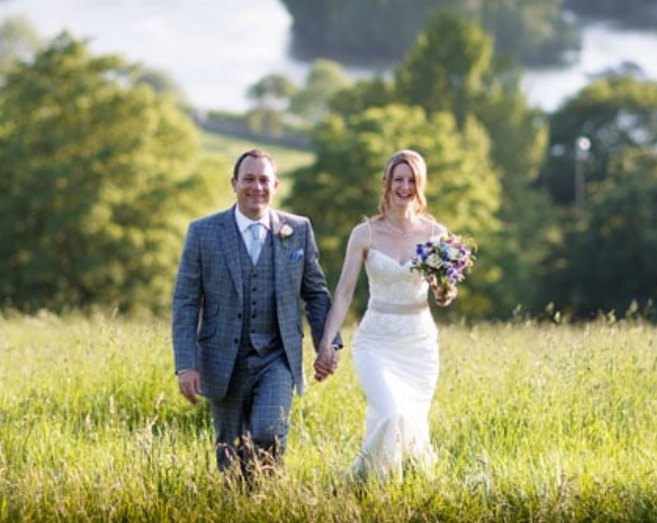 Bride and groom photographed in Richmond