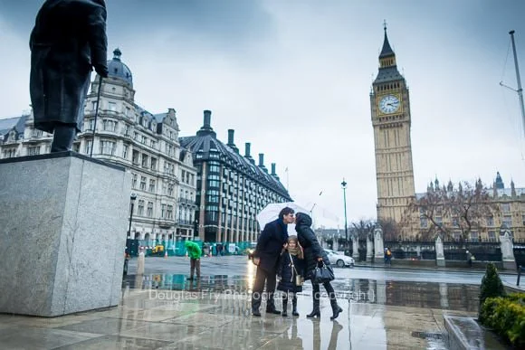 A Rainy Photo Shoot Around the London Sites 4 Family Photography