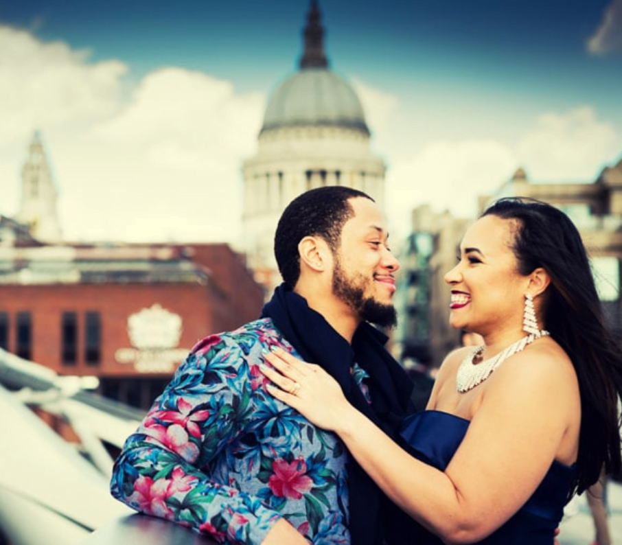 Anniversary photography in London of US couple