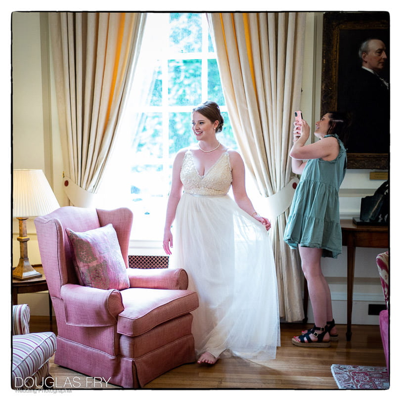 bride getting ready for wedding at Inner Temple in London