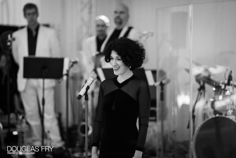 Wedding photographer at Mandarin Oriental - singer