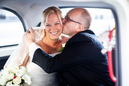 Wedding photographer St Brides Church